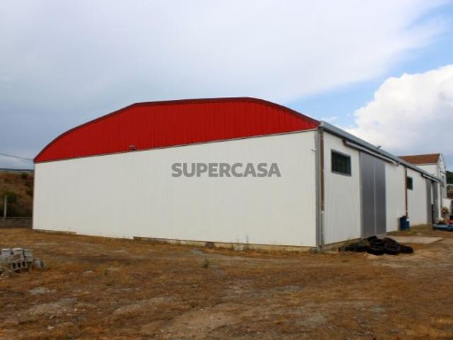 Armazém venda em Sezulfe, Lamas