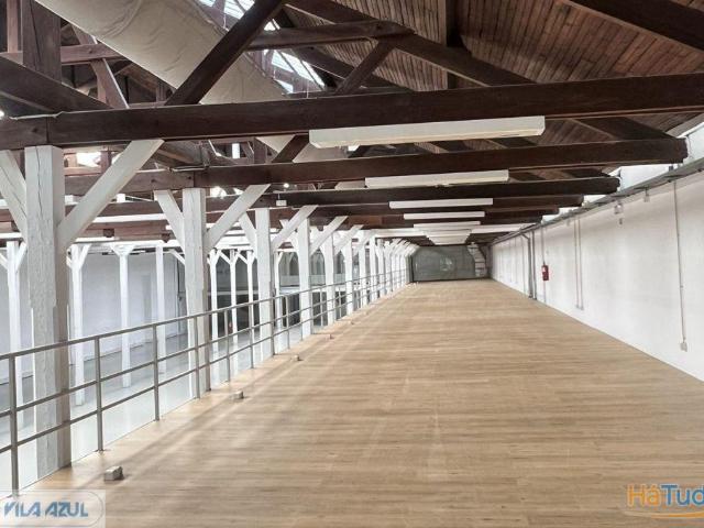 Armazém alugar em Porto