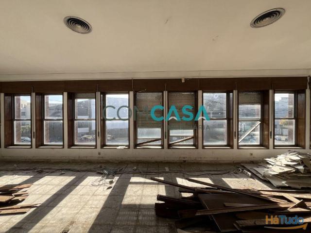 Armazém alugar em Porto