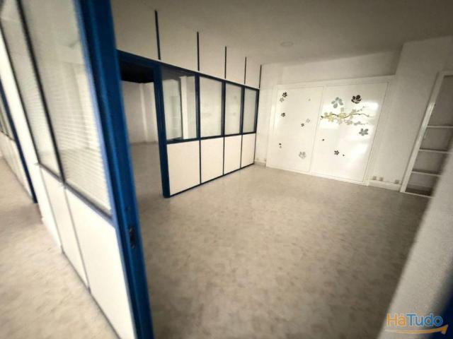 Armazém venda em Seixal, Setúbal