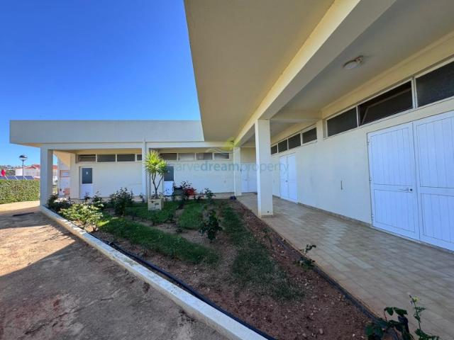Armazém venda em Albufeira e Olhos de Água, Albufeira