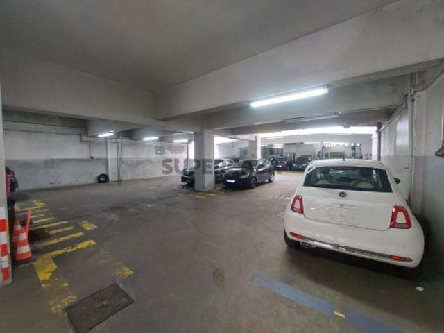 Armazém venda em Porto