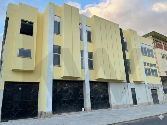 Armazém venda em Santiago Dos Velhos, Lisboa