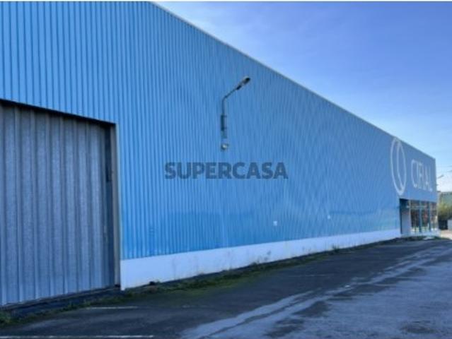 Armazém venda em Vale de Couço, Couto Do Mosteiro