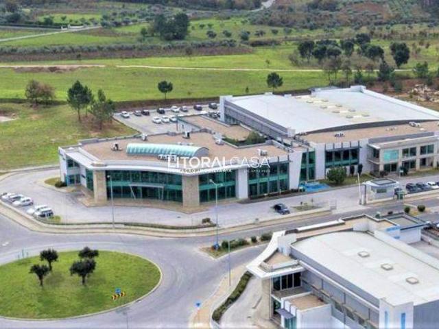 Armazém venda em Porto De Mós, Leiria