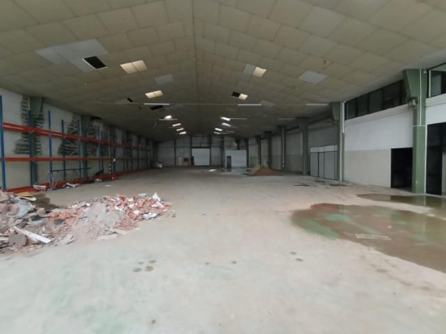 Armazém alugar em Porto