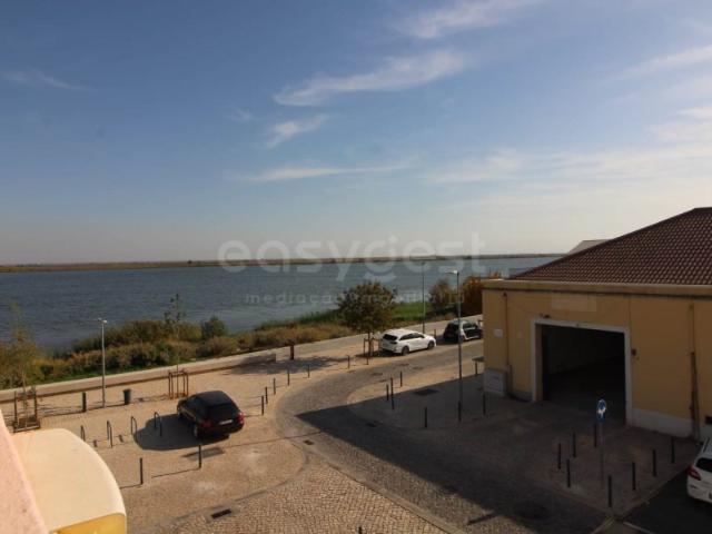 Armazém alugar em Calhandriz, Lisboa