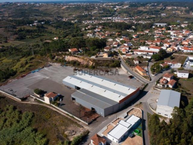 Armazém venda em Leiria