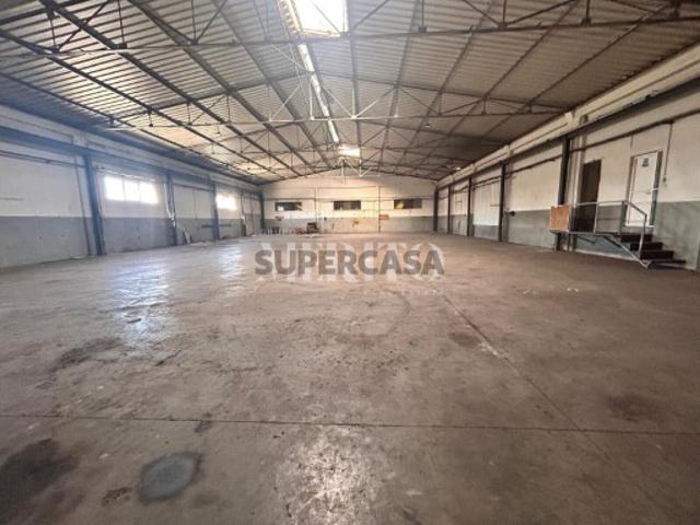 Armazém venda em Vila Nova De Famalicão, Serralho