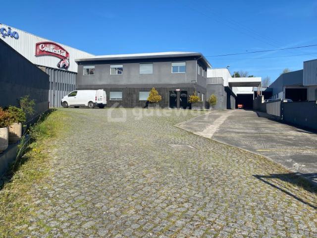 Armazém venda em Bougado (São Martinho e Santiago), Trofa