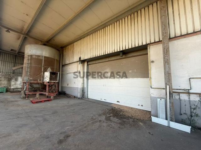 Armazém venda em Leiria