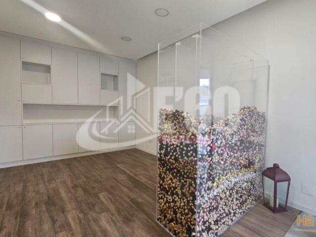 Armazém alugar em Santa Maria Da Feira, Aveiro