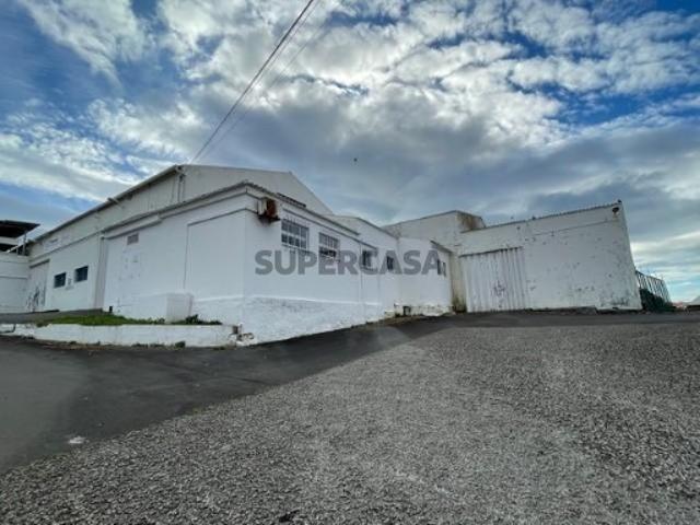 Armazém venda em Açores