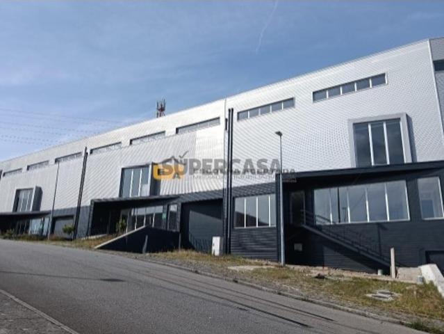 Armazém venda em Burgães, Santo Tirso