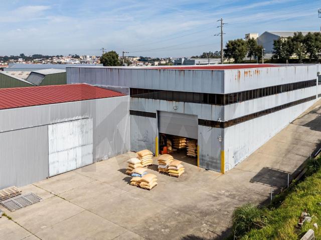 Armazém alugar em Santa Maria Da Feira, Aveiro