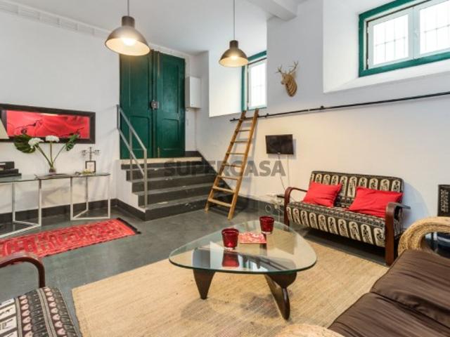 Armazém venda em Lisboa