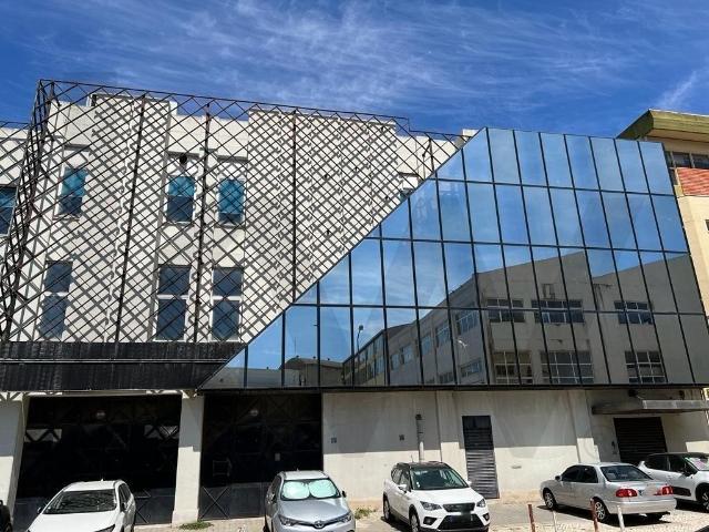 Loja venda em Santiago Dos Velhos, Lisboa