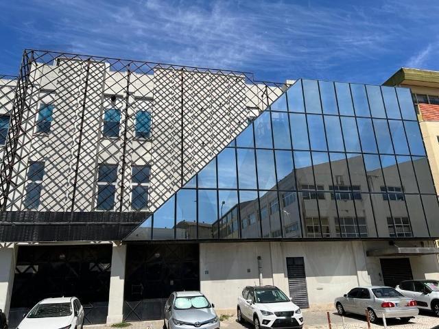 Armazém venda em Santiago Dos Velhos, Lisboa
