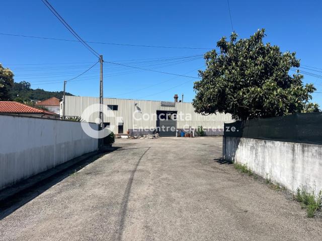 Armazém venda em Vila Nova De Famalicão, Igreja