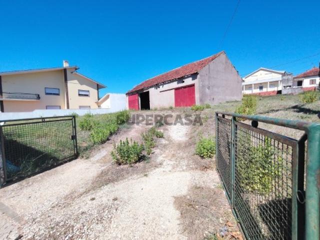 Armazém venda em Pussos, Leiria