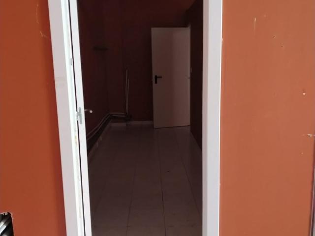 Armazém alugar em Lisboa