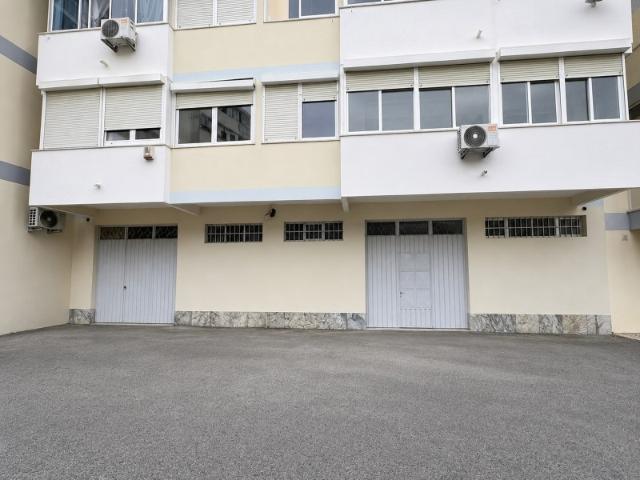 Armazém venda em Casal do Privilégio, Odivelas