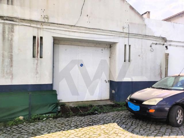 Armazém alugar em Lapas Pequenas, Torres Vedras