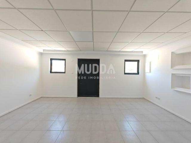 Armazém alugar em Aveiro Armazém alugar em Aveiro