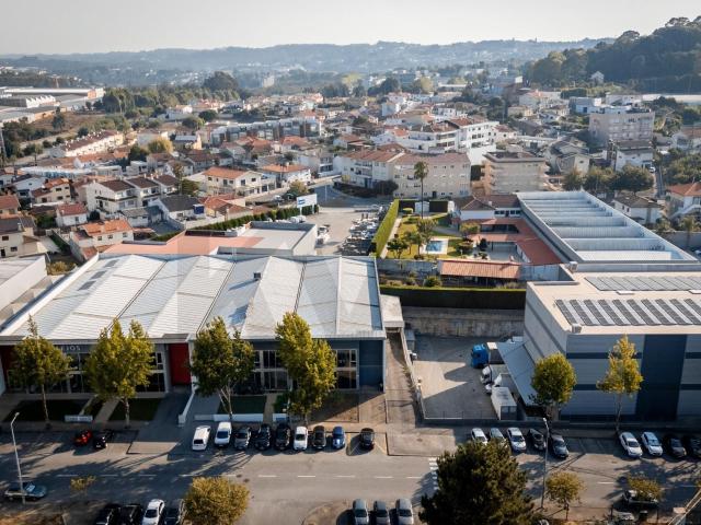 Armazém alugar em São João Da Madeira, Aveiro