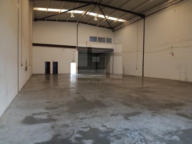 Armazém alugar em Sobralinho, Lisboa
