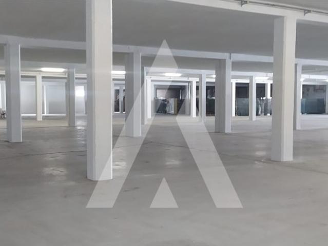 Armazém alugar em Moita, Setúbal