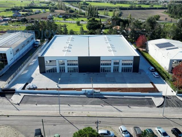 Armazém alugar em Moita, Setúbal