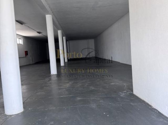 Armazém alugar em Fafe, Braga