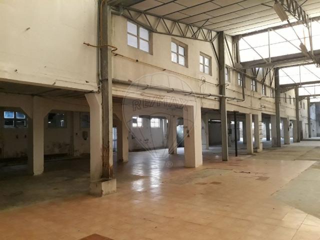 Armazém alugar em Casais da Vestiaria, Alcobaça