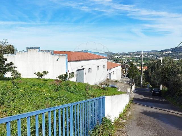 Armazém alugar em Negrais, Almargem do Bispo