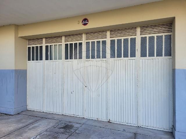 Armazém alugar em Doze Casas, Porto
