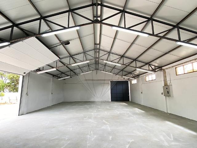 Armazém alugar em Fátima, Ourém