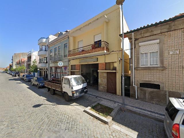 Armazém alugar em Brito Capelo, Matosinhos