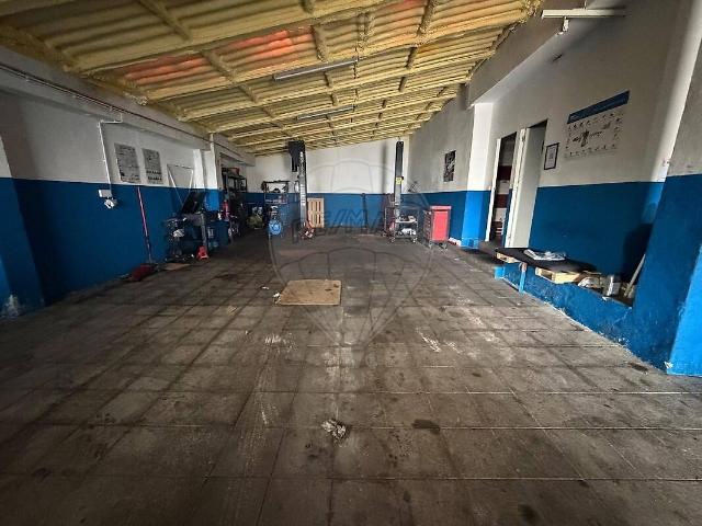 Armazém alugar em Bairro Doutor Lima Pimentel, Odivelas