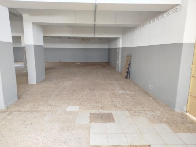 Armazém alugar em Tapada do Mocho, Oeiras