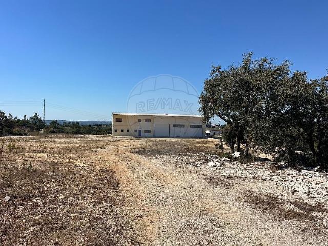 Armazém alugar em Reguengo do Fetal, Batalha