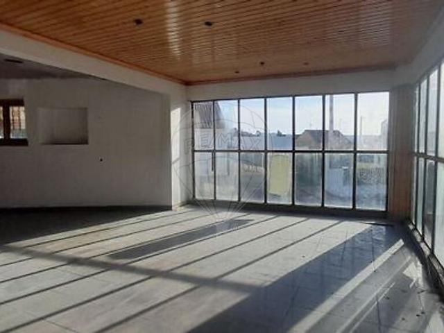 Armazém alugar em Portela, Tomar