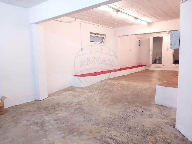 Armazém alugar em Bela Vista, Setúbal