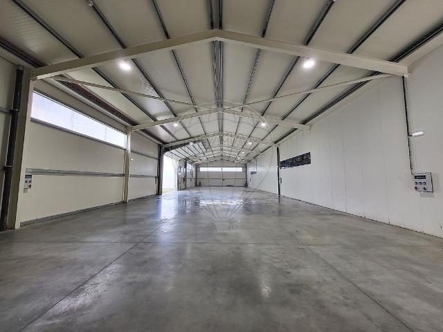 Armazém alugar em Santa Catarina da Serra e Chainça, Leiria