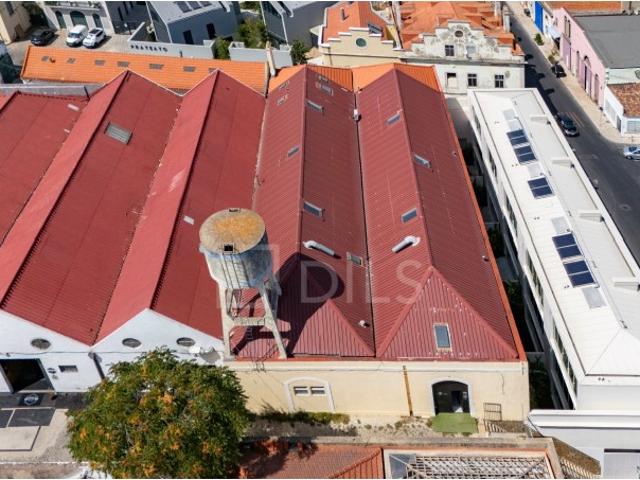 Armazém alugar em Poço do Bispo, Lisboa