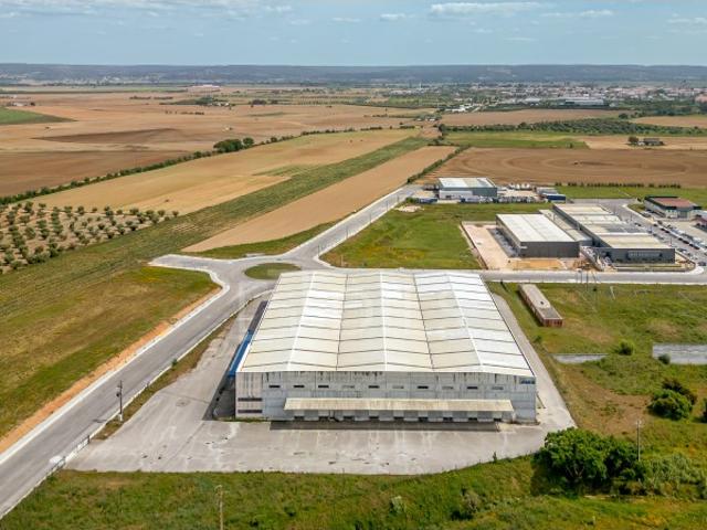 Armazém alugar em Torres Novas, Santarém