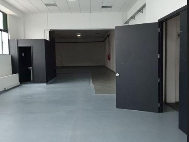 Armazém alugar em Porto