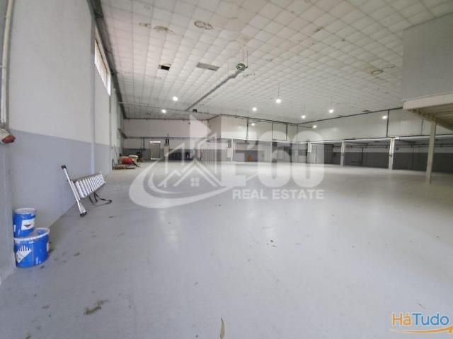 Armazém alugar em Santa Maria Da Feira, Aveiro