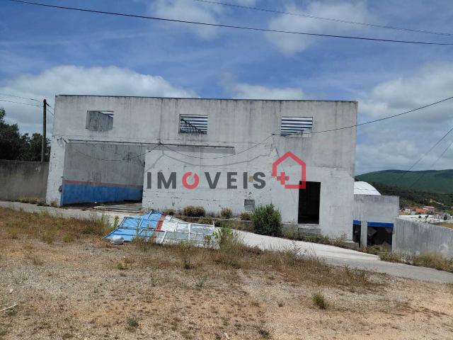 Armazém venda em Alcanena, Santarém