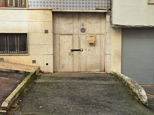 Loja venda em Vale de Carenque, Sintra